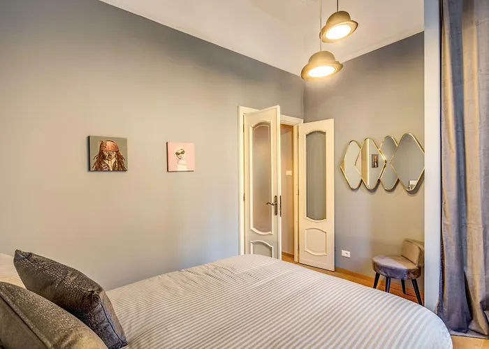 Downtown Srl - Cinque Terre New Liberty Apartament La Spezia