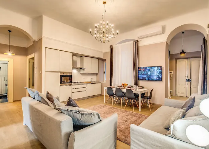 Downtown Srl - Cinque Terre New Liberty לה ספציה