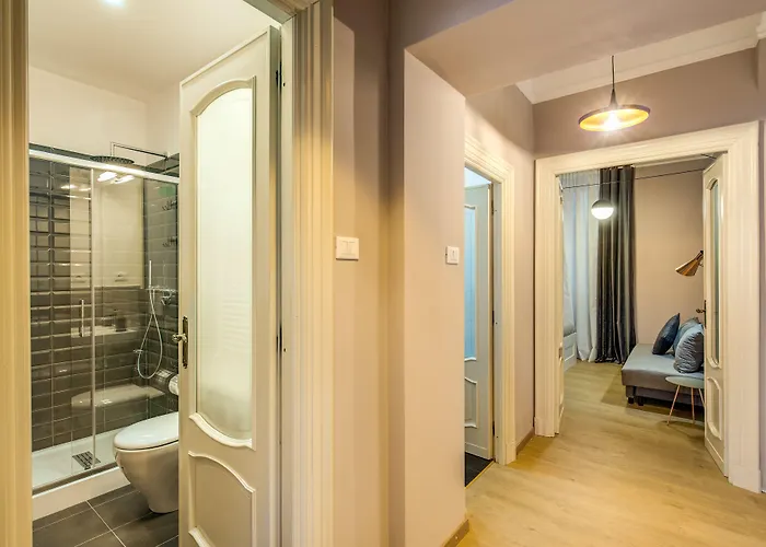 Downtown Srl - Cinque Terre New Liberty * לה ספציה